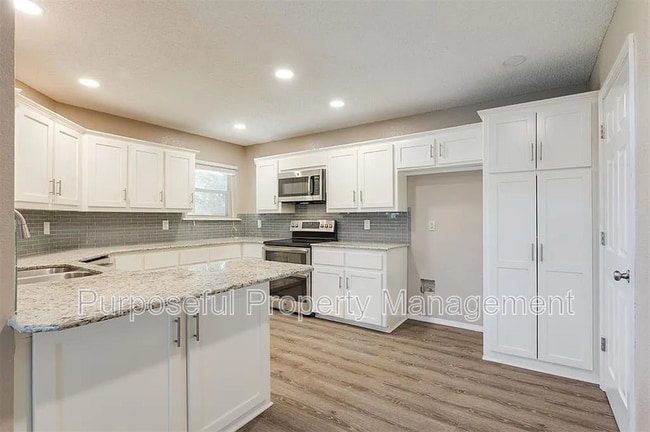 Building Photo - 2501 Patti Pl