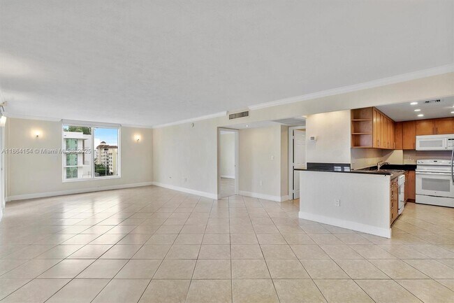 Foto del edificio - 10350 W Bay Harbor Dr