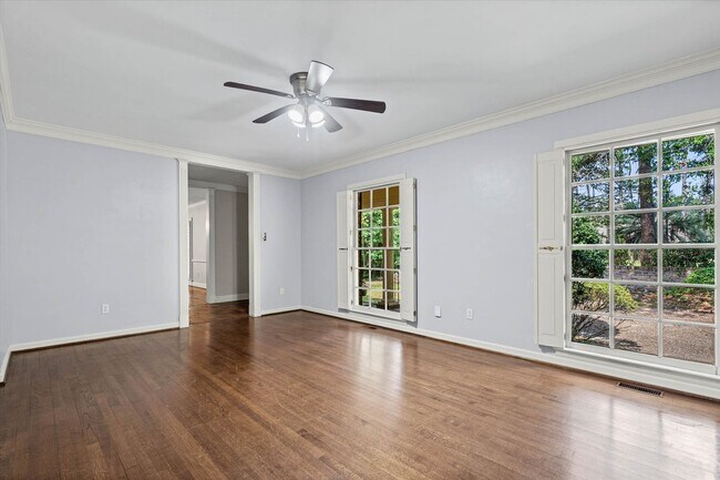 Foto del edificio - 246 McGregor Ave