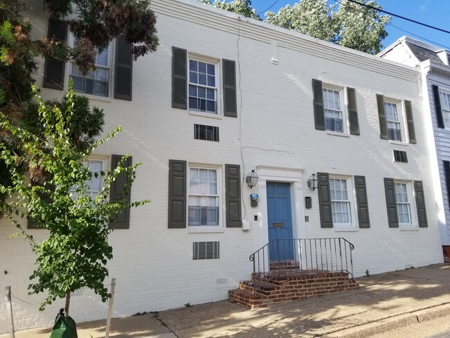 Building Photo - 321 Wilkes St