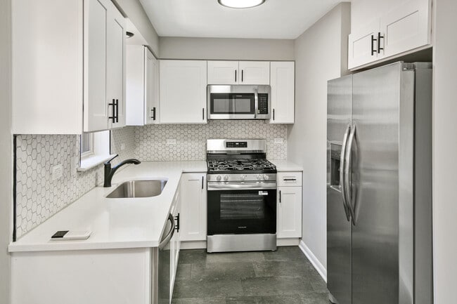 Building Photo - 7704 McVicker Ave