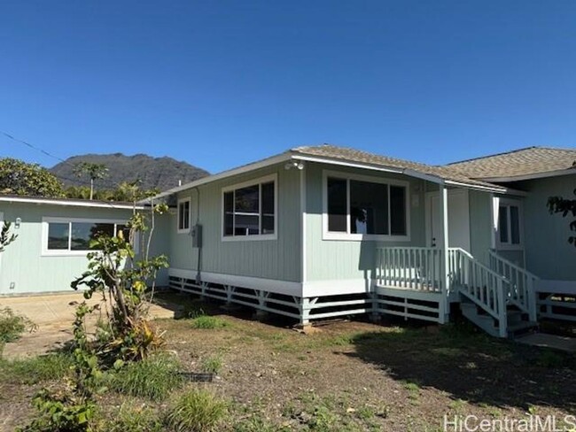 Building Photo - Spacious and Beautiful  3 bedroom/ 2 bath ...