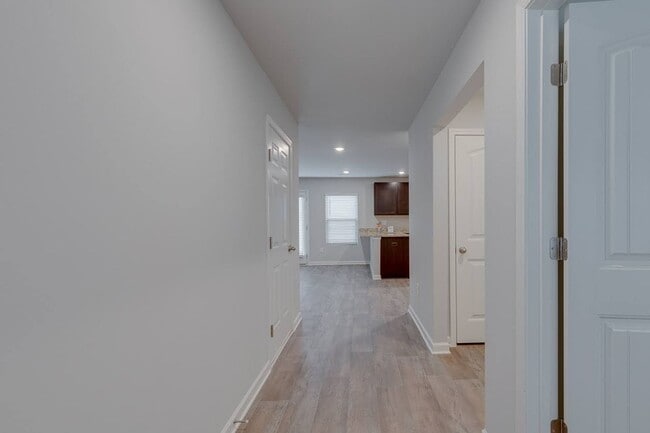 Building Photo - Spacious 5-Bedroom Home in Southgrove – Move-In Ready!