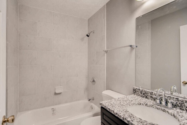Foto del edificio - 1315 E Spring Meadow Ct