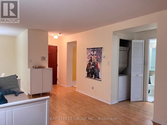 Building Photo - 303-335 EMPRESS Ave