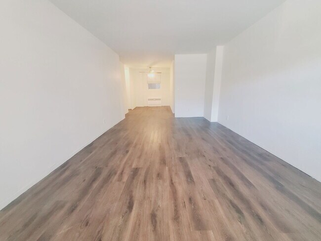 Foto del edificio - 444 Bedford St