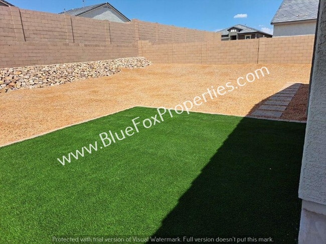 Foto del edificio - 5542 Coyote Star Rd