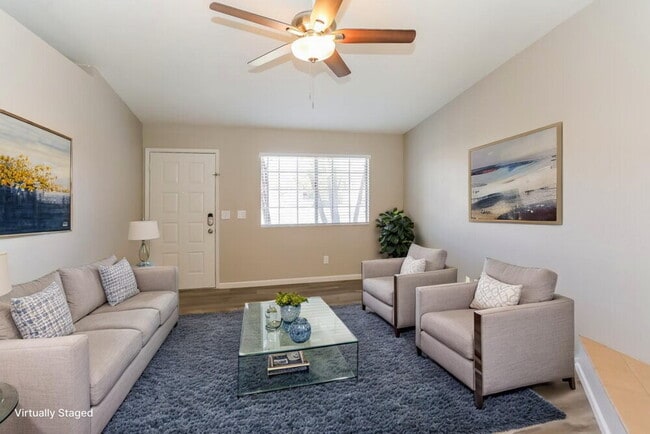 Building Photo - 1417 E Irwin Ave