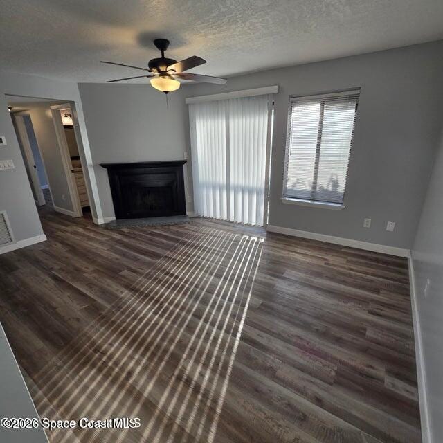 Building Photo - 3585 Sable Palm Ln