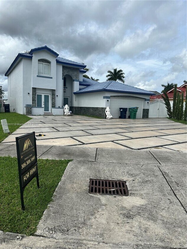 Foto principal - 1050 NW 131st Ave