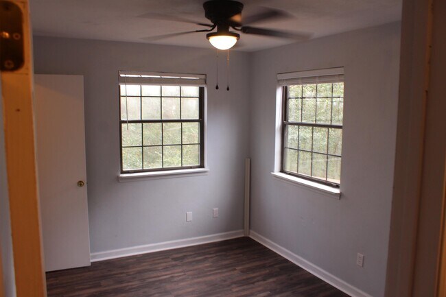 Building Photo - 368 Hayden Rd