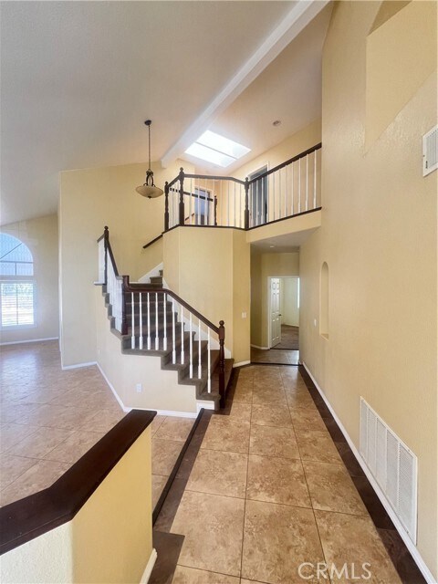 Building Photo - 480 Bristol Way