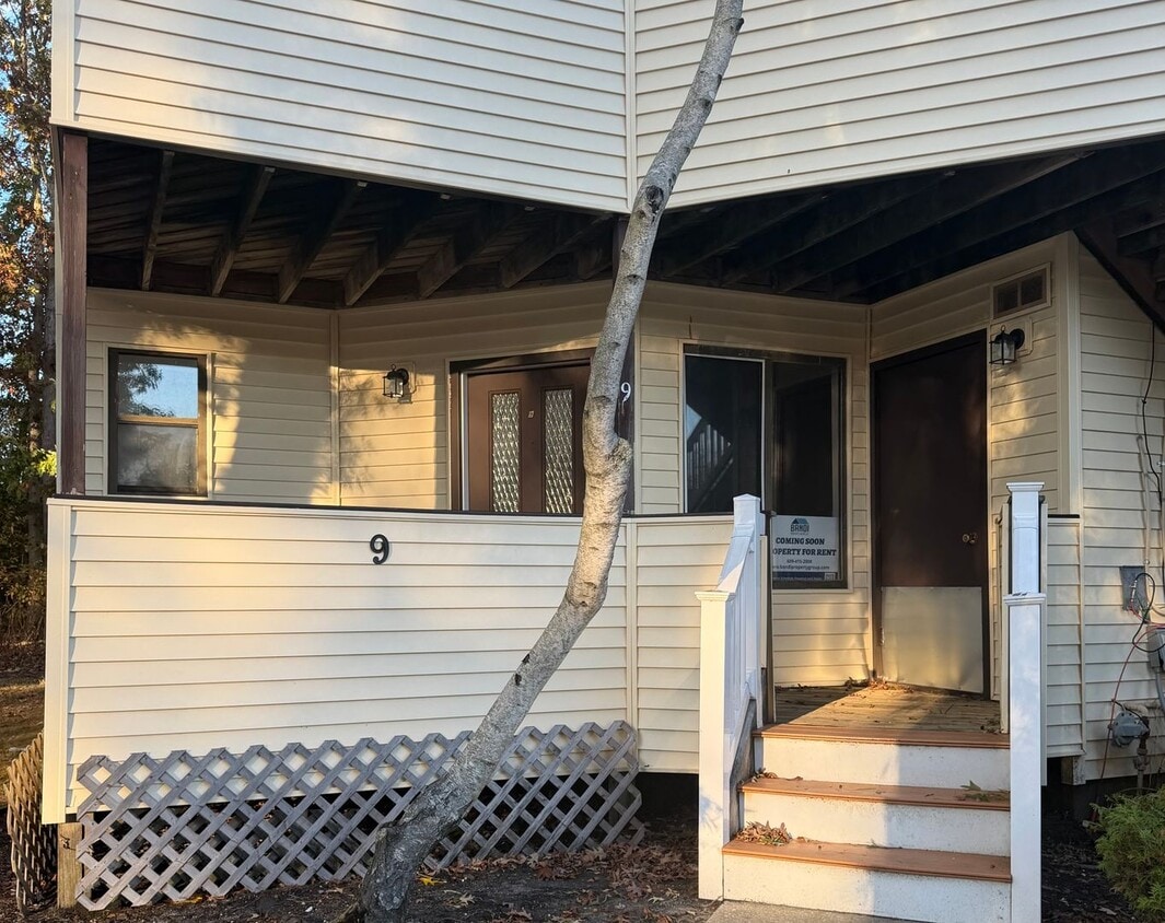 Primary Photo - 1 Bedroom, 1 bathroom first floor apartmen...