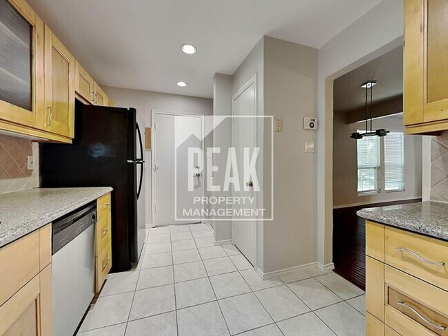 Foto del edificio - $2,600! Beautiful 3 Bed, 2 Bath home in Desirable Plano! Tour today!