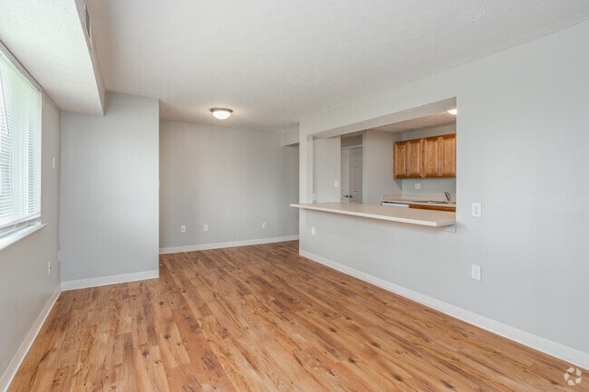 2BR, 1BA - 839SF - Living Room - Cassady Village Apartments