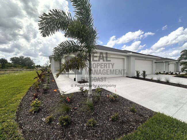 Building Photo - 20501 Hazelnut Ct S