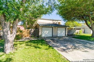 Building Photo - 14410 Waddesdon Bluff