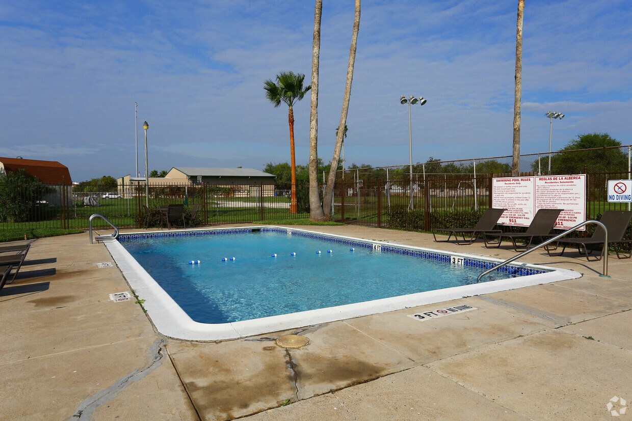 Los Cedros Apartments Apartments Brownsville, TX