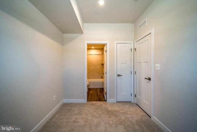 Foto del edificio - 14064 Sunrise Valley Dr