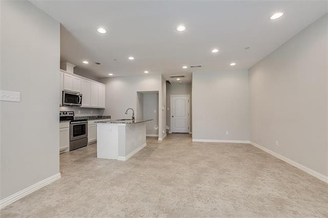 Foto del edificio - 1946 Timber Oaks Dr