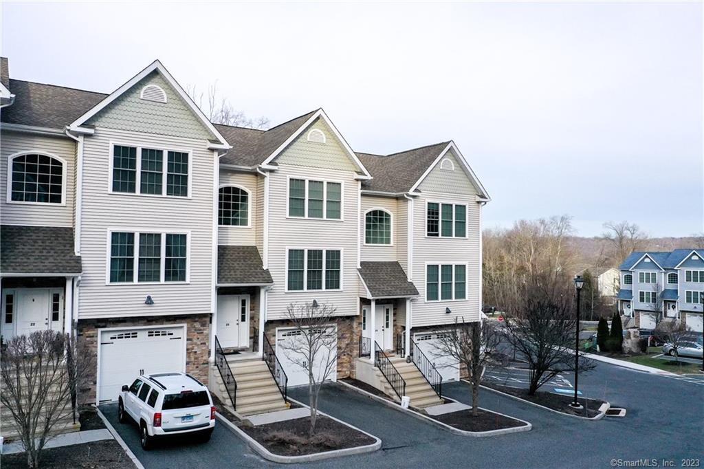 23 Oak Branch Dr Unit 23, Brookfield, CT 06804 Condo for Rent in