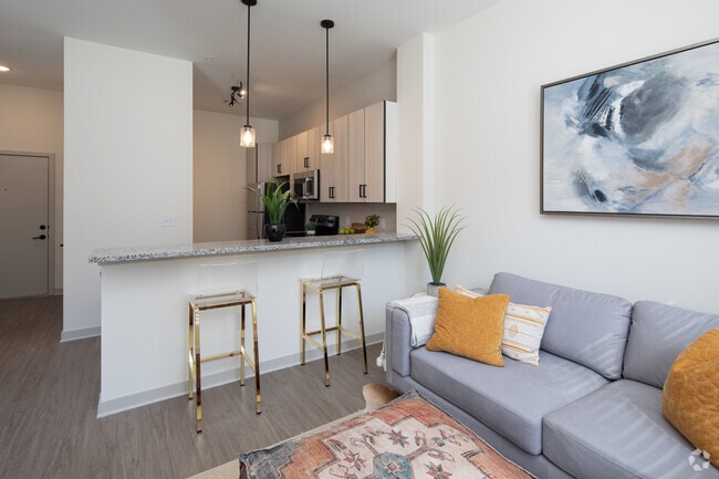 Studio - Natchez - 538SF - Living - The Crockett