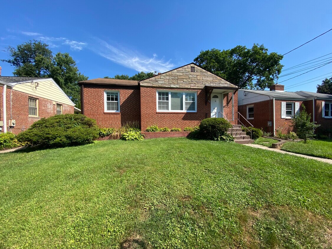 1805 Florin St, Silver Spring, MD 20902 House Rental in Silver Spring