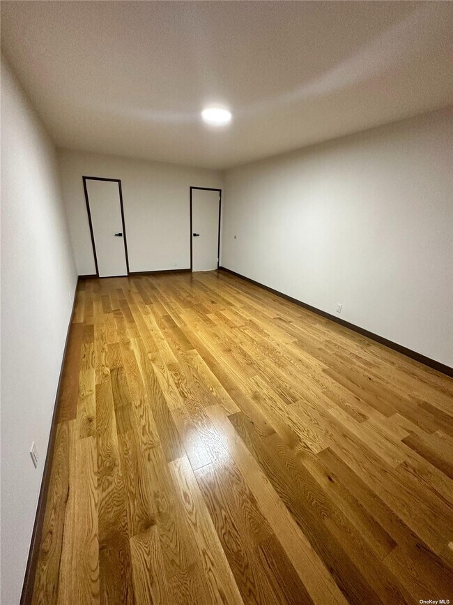 Foto del edificio - 1233 E 56th St