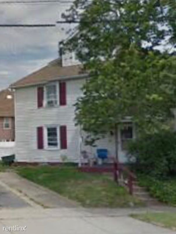 Primary Photo - 2 br, 1 bath Townhome - 121 New Broadway