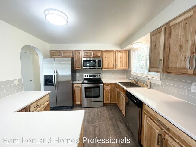 Building Photo - 3 br, 2 bath House - 2319 SW Sundial Ave
