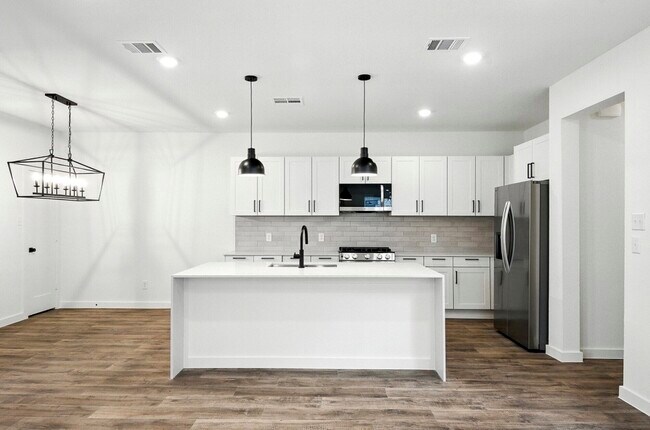 Foto del edificio - 1868 Dry Cherry Ln