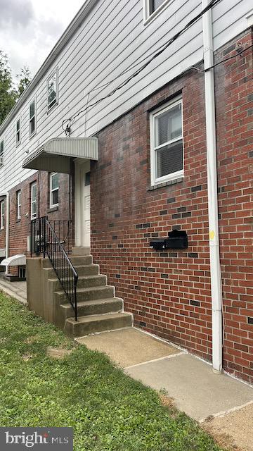 Building Photo - 1022 Fox Chase Rd