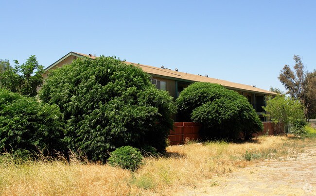 Building Photo - 9210 Pepper Ave