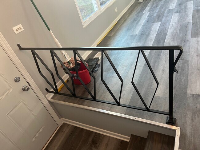 Foto del edificio - 385 Dover Ln