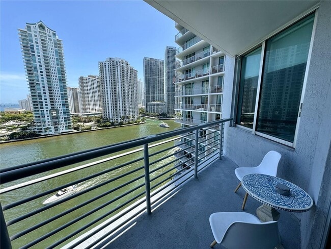 Building Photo - 335 S Biscayne Blvd