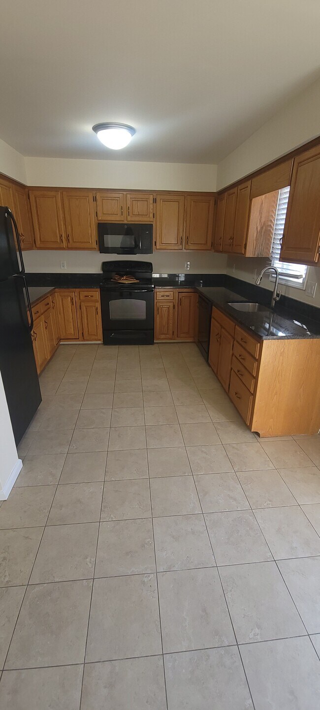 Foto del edificio - 1134 Pin Oak Dr