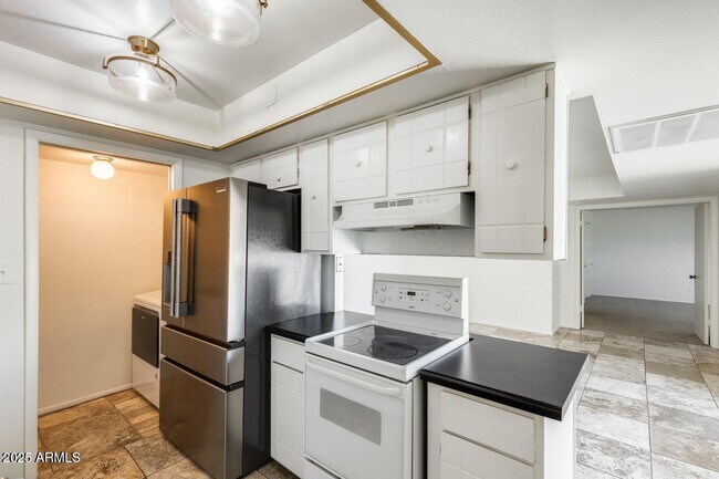 Foto del edificio - 5809 E Thomas Rd