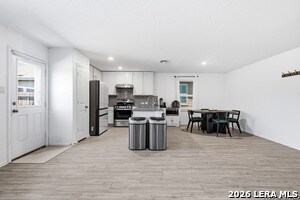 Foto del edificio - 5443 Calton Bnd