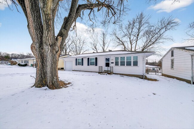 Foto del edificio - Now Accepting Section 8 – St. Louis, MO 3 bedroom /1 Bath Home in 63137