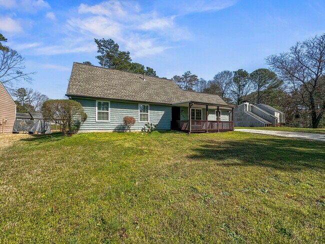 Foto del edificio - 7065 Merrywood Dr