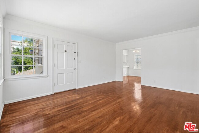 Foto del edificio - 1047 S Holt Ave
