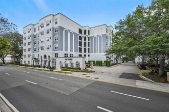 Building Photo - 206 E South St