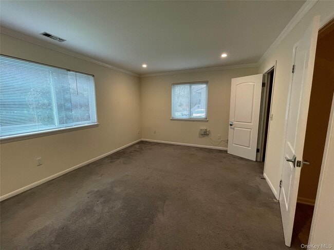 Foto del edificio - 327 N Greeley Ave