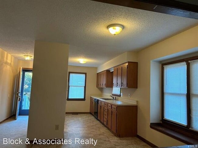 Building Photo - 3 br, 3 bath House - 505 Brent Road