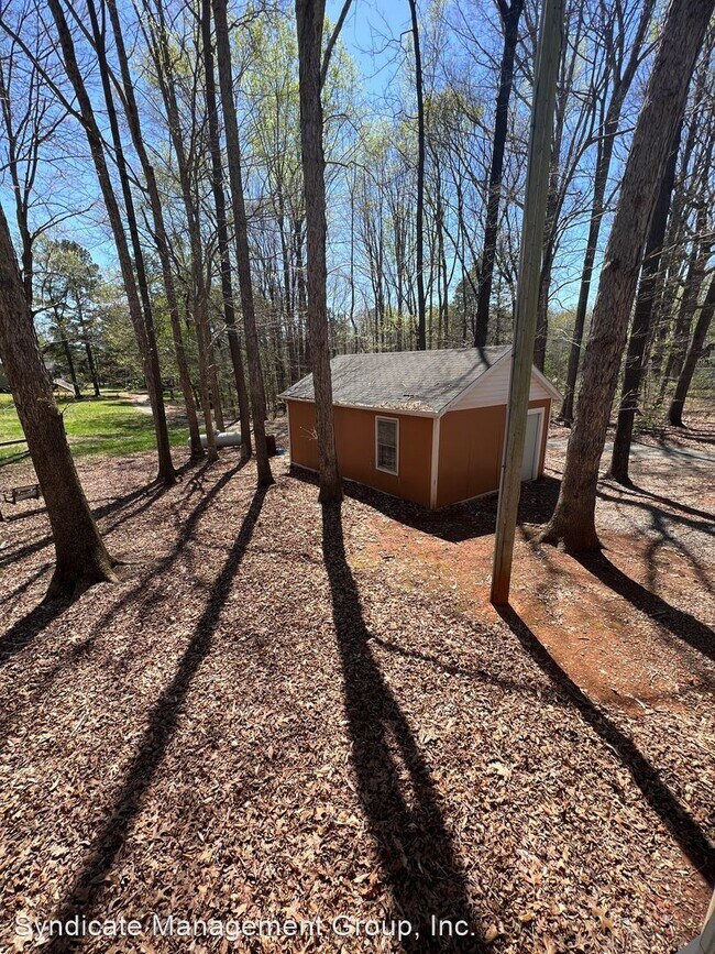 Building Photo - 3 br, 2.5 bath House - 1401 Trinity Church Rd