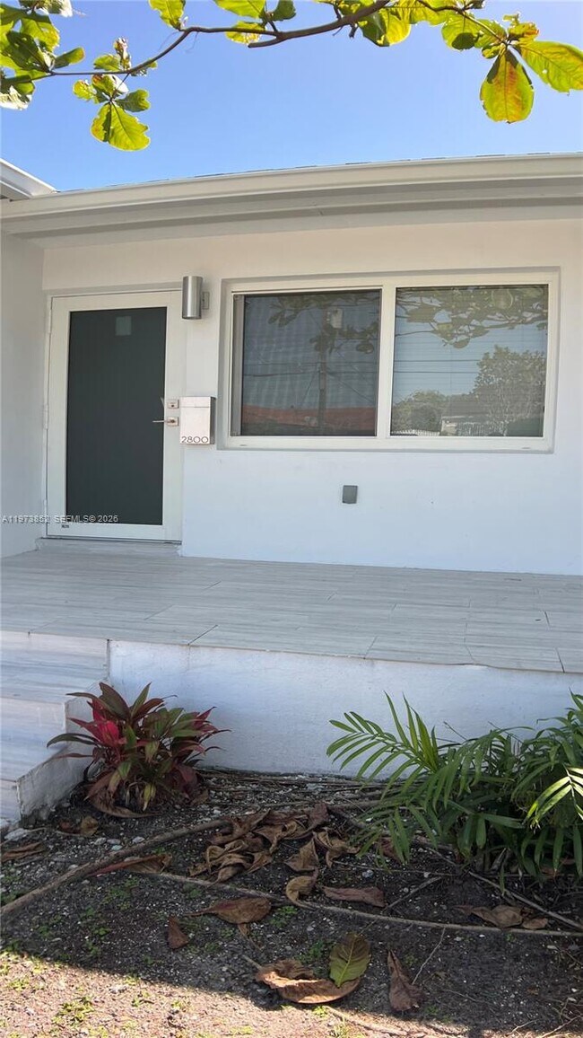 Building Photo - 2800 SW 25th St