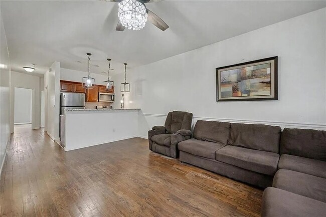 Foto del edificio - 364 Evergreen Ave