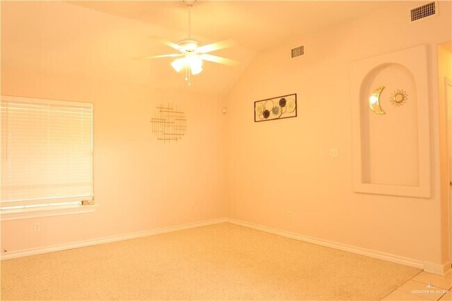 Foto del edificio - 2212 Lilly Cove Dr