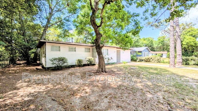 Foto del edificio - 4527 Versailles Dr