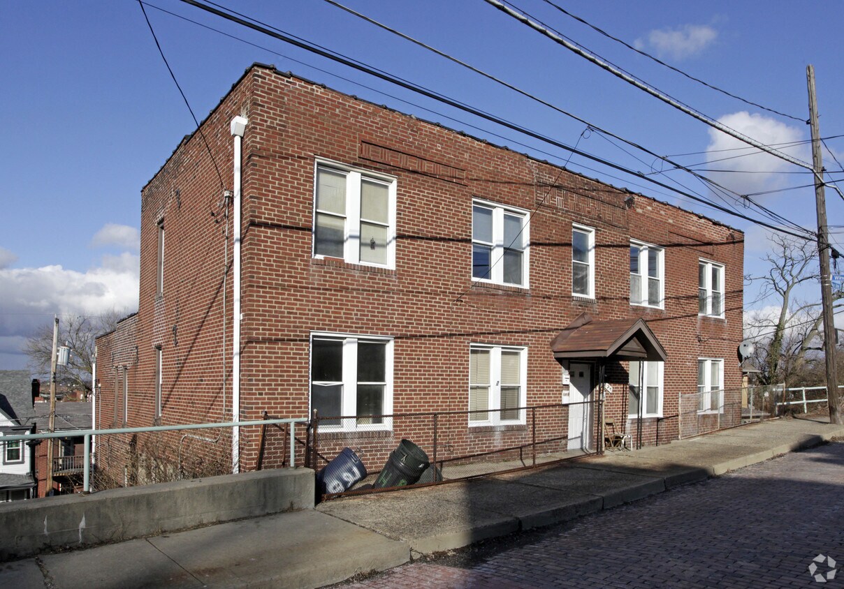 Building Photo - 23 Merritt Ave